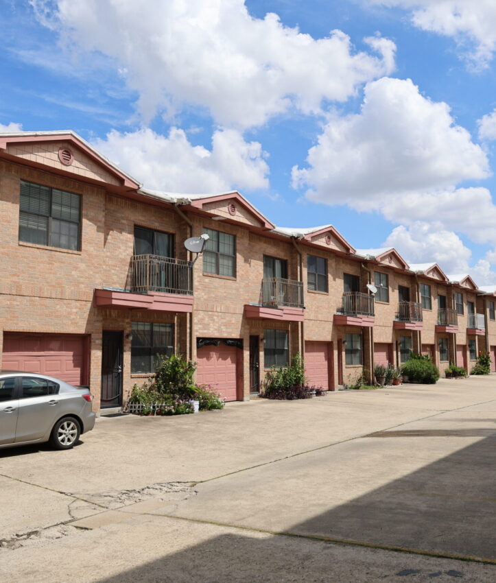 Lee-Ho Village Complex