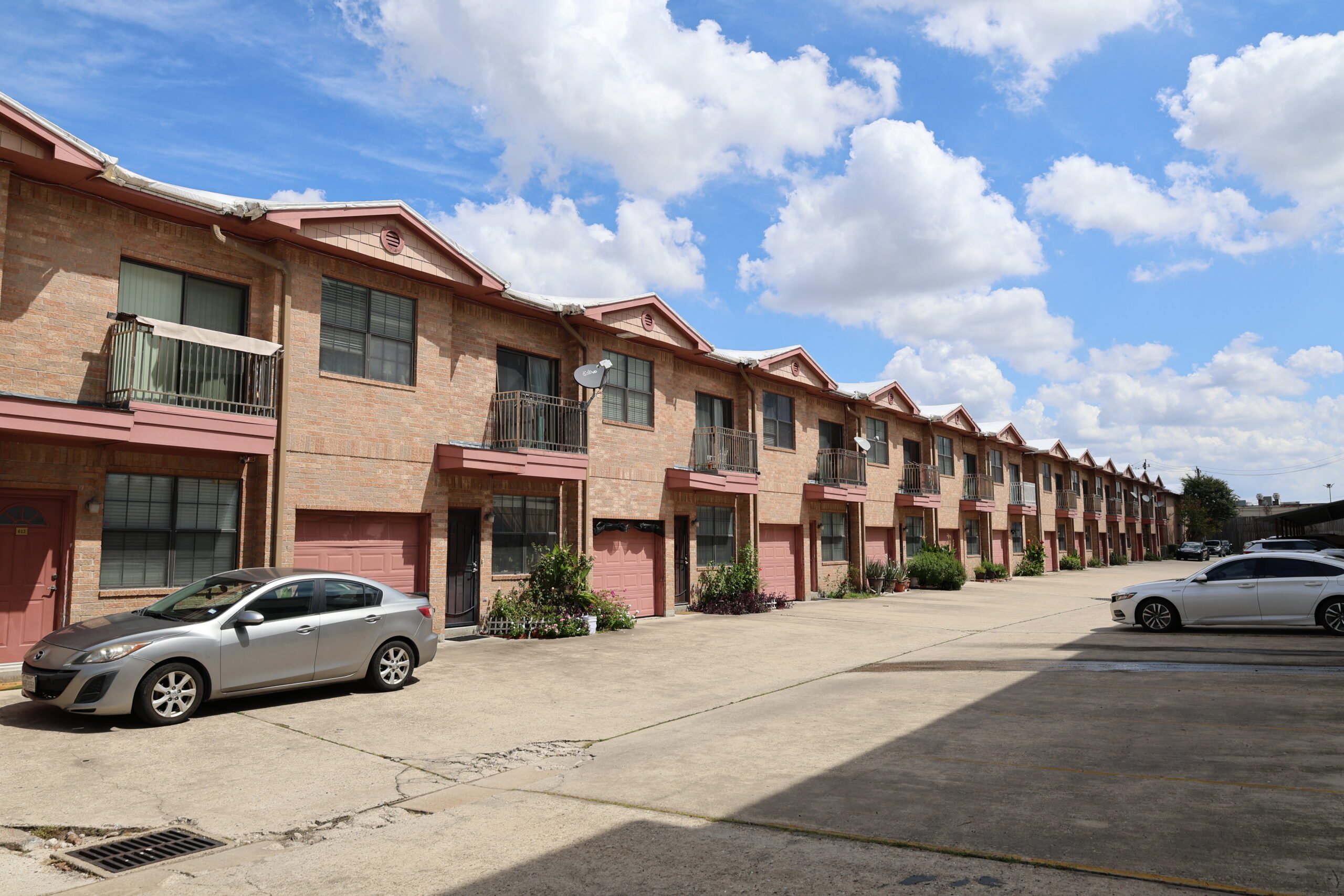 Lee-Ho Village Complex