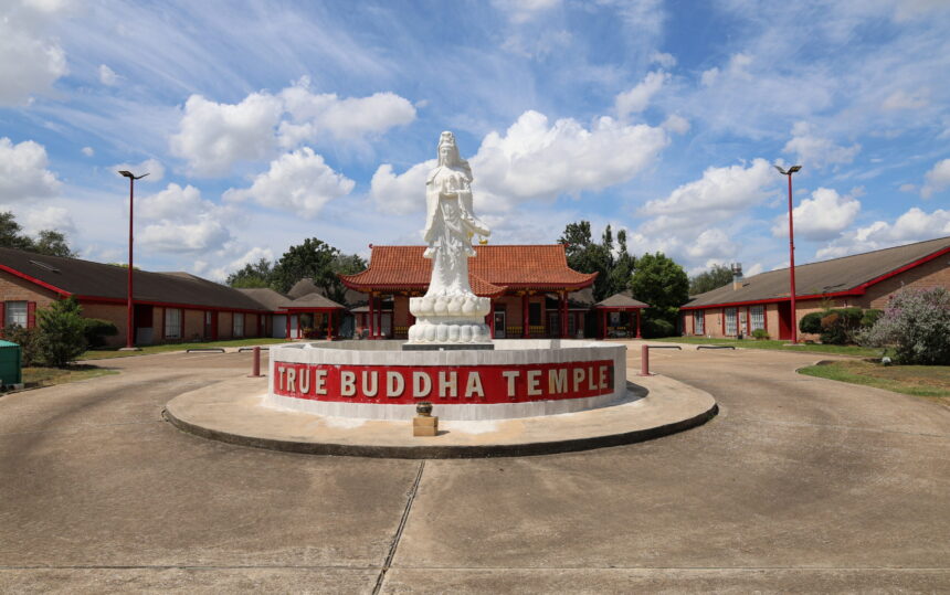 True Buddha Temple