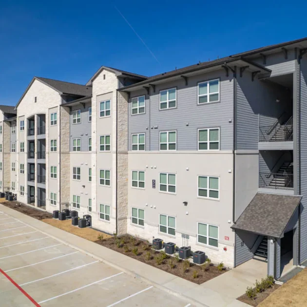 Torrey Chase apartment complex