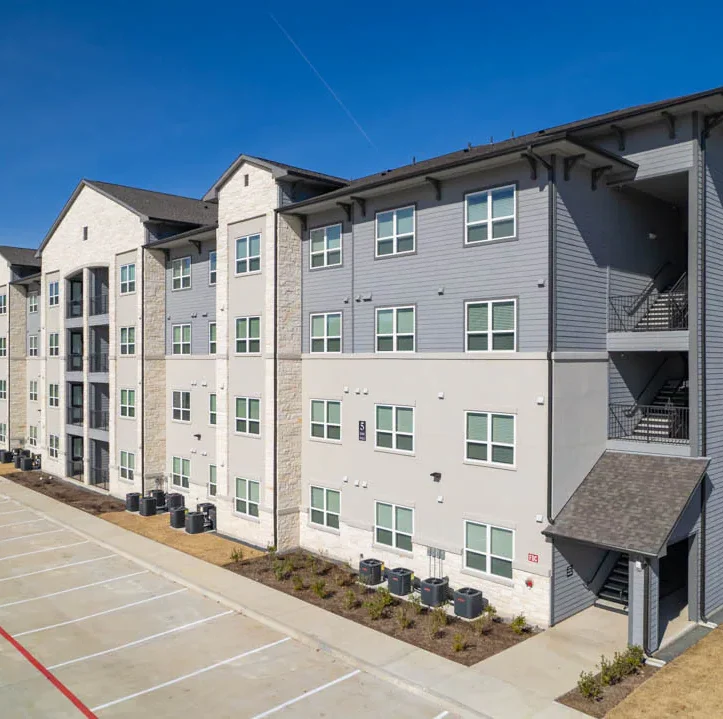 Torrey Chase apartment complex