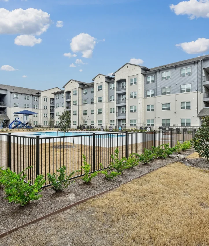 Torrey Chase apartment complex